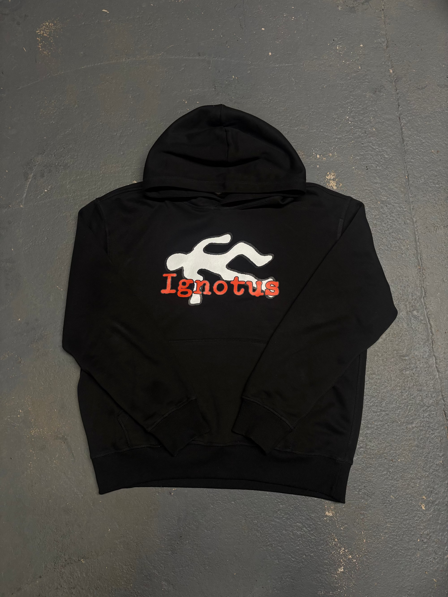 IGNOTUS Deadman Hoodie in black — heavyweight 100% cotton streetwear hoodie with chest logo